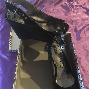 Brash Black open toe heel shoes